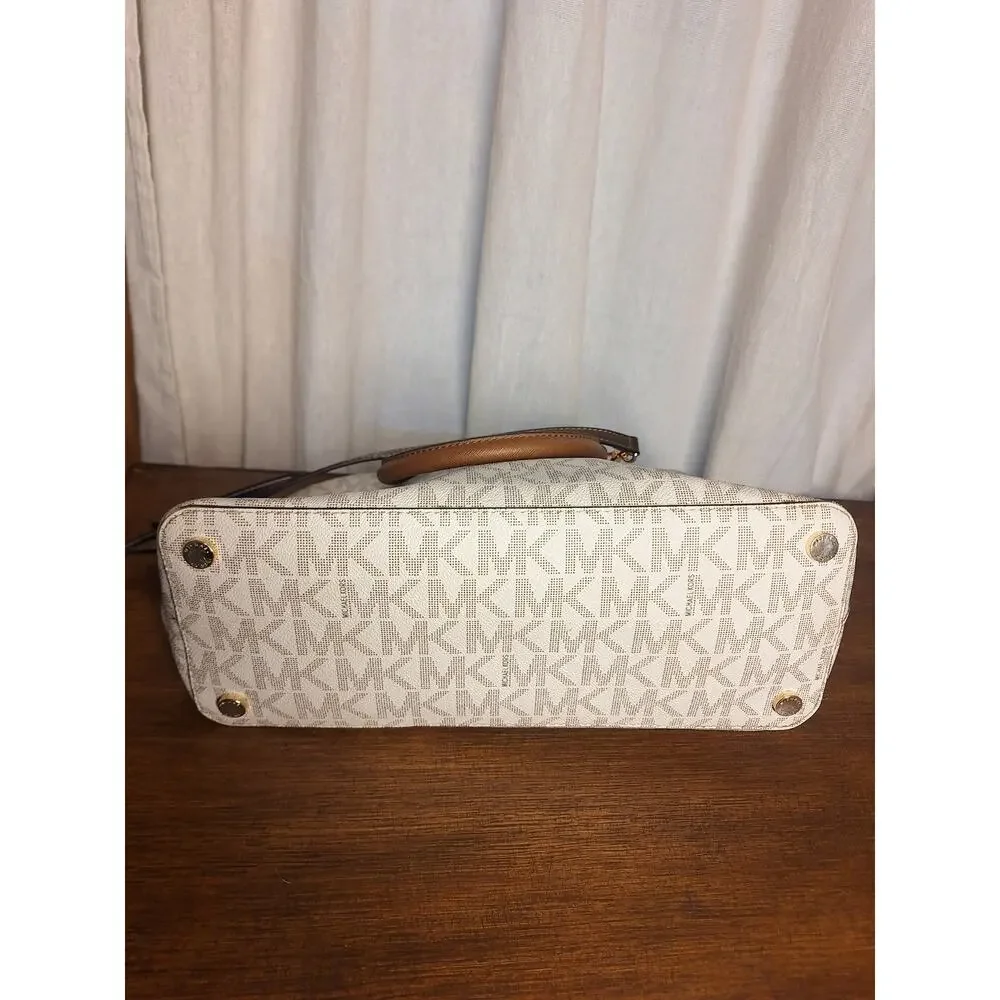Michael Kors Cindy Large Dome Satchel crossbody bag w matching wallet vanilla